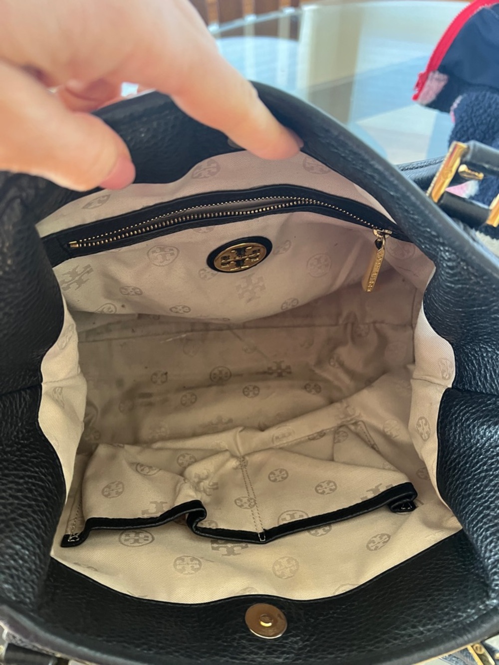 Tory Burch bag. GUC - Picture 7 of 10